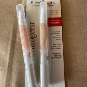 2 Neutrogena SkinClearing Blemish Concealer Light 10